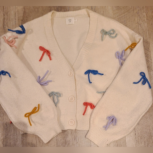 Luna Ivy Cream Cardigan with Colorful Bow Details - Picture 2 of 5